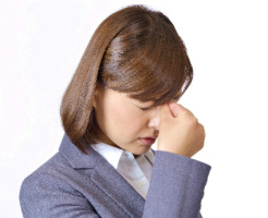 眼精疲労による頭痛